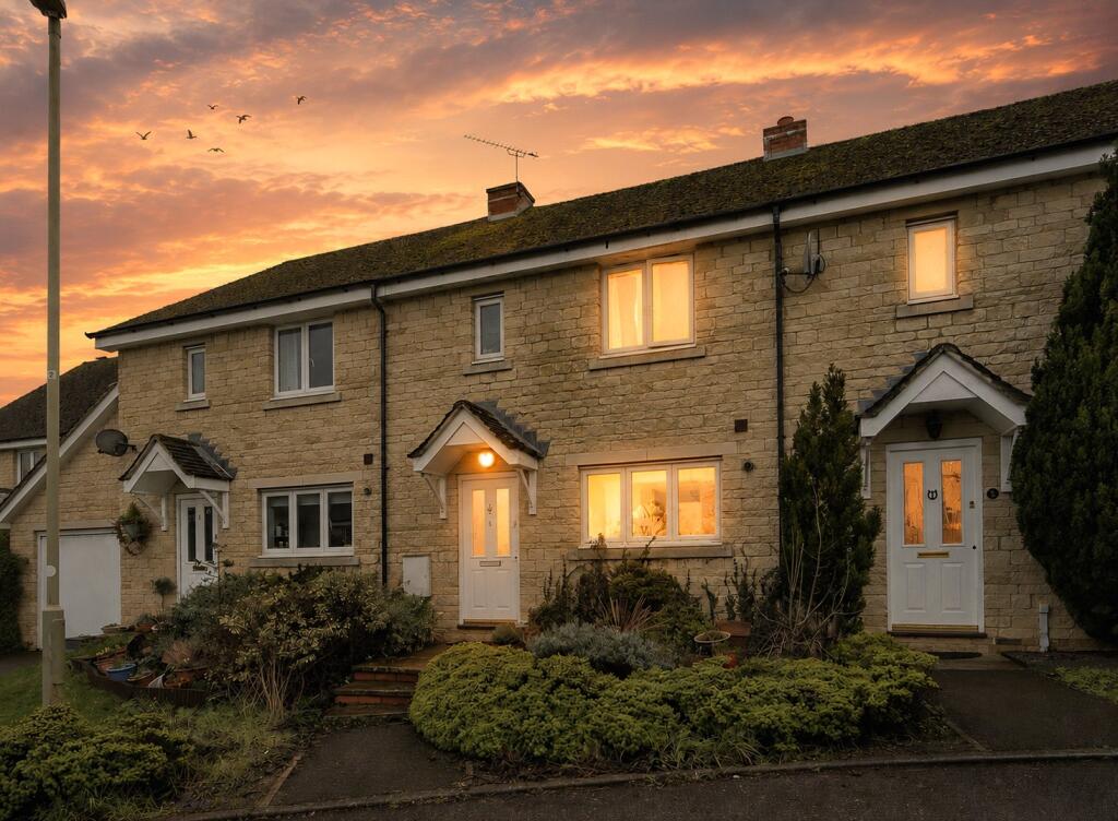 Main image of property: Walnut Close, Witney, Oxfordshire, OX28