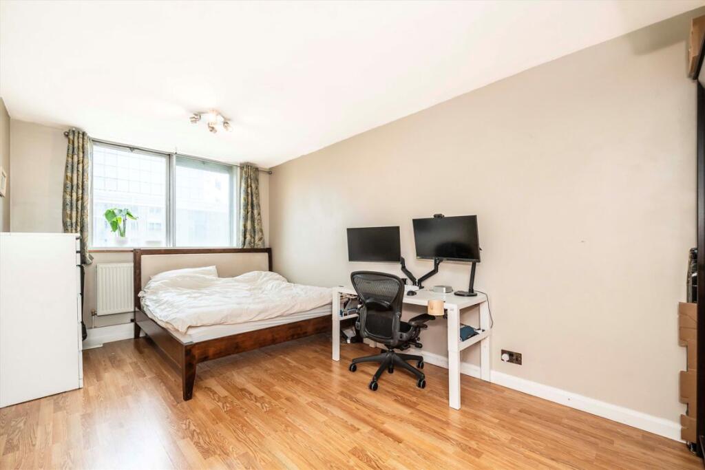 Apartment in London - View 5