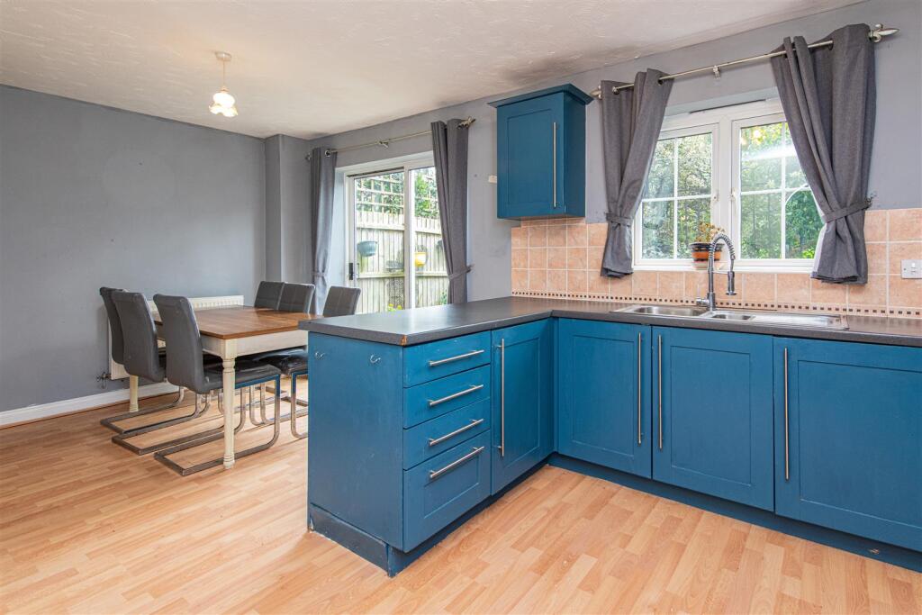 House in Finedon, North Northamptonshire - View 3