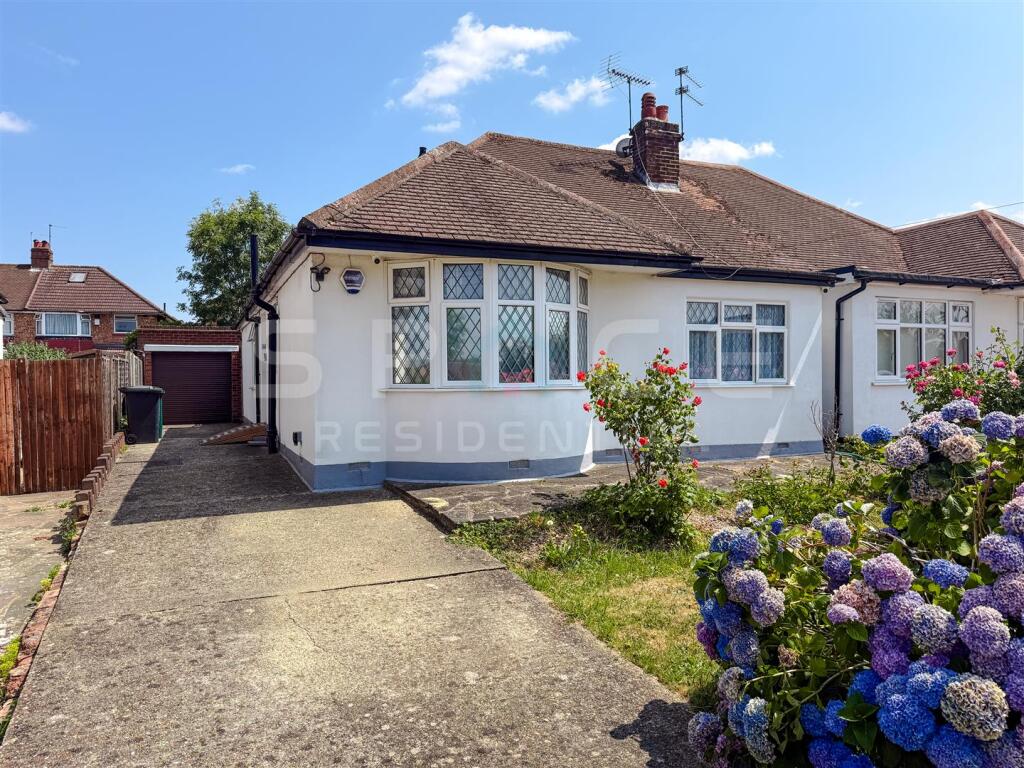 Main image of property: Modern Two Bedroom Bungalow | Open Plan Kitchen | Driveway & Private Garden