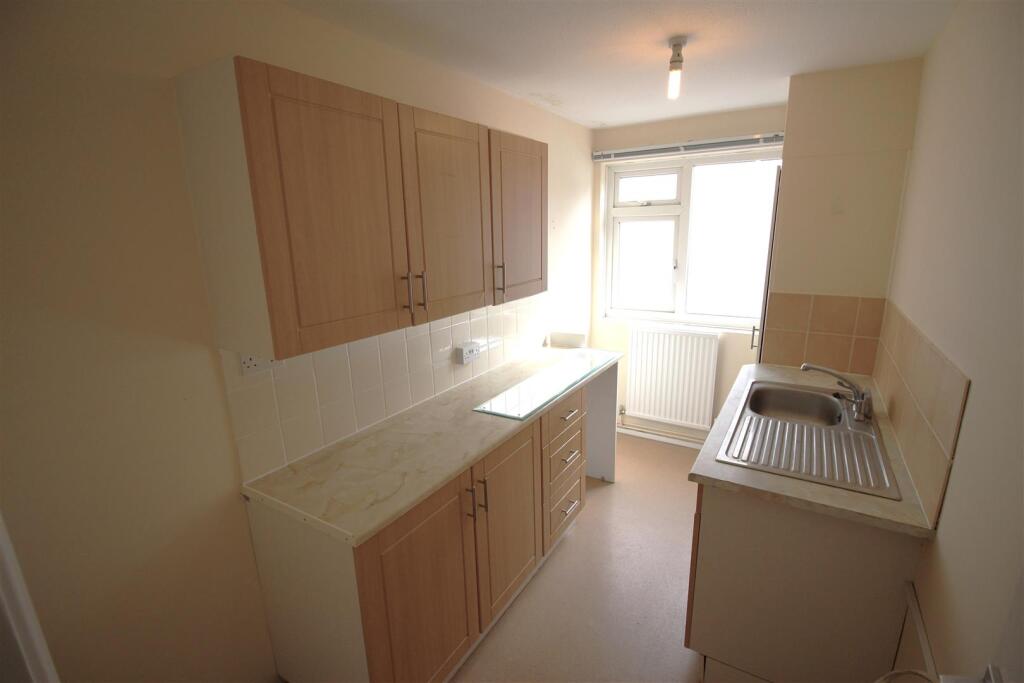 Apartment in Portsmouth - More