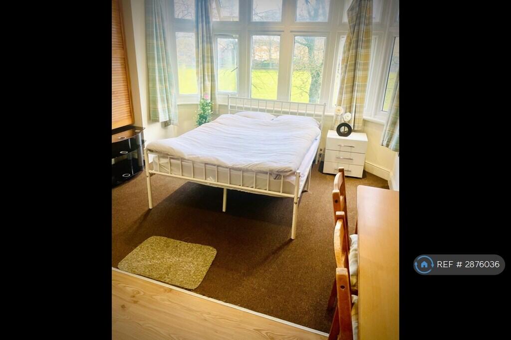 Apartment in Luton - View 4