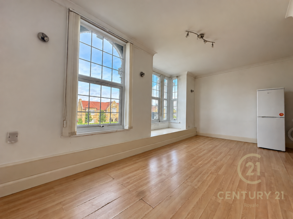 Apartment in Kingston upon Thames - View 2