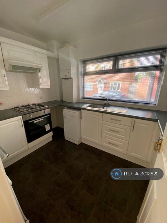 Apartment in Preston - View 5
