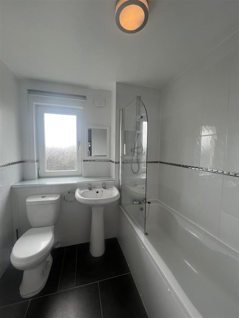 Apartment in Motherwell - View 4