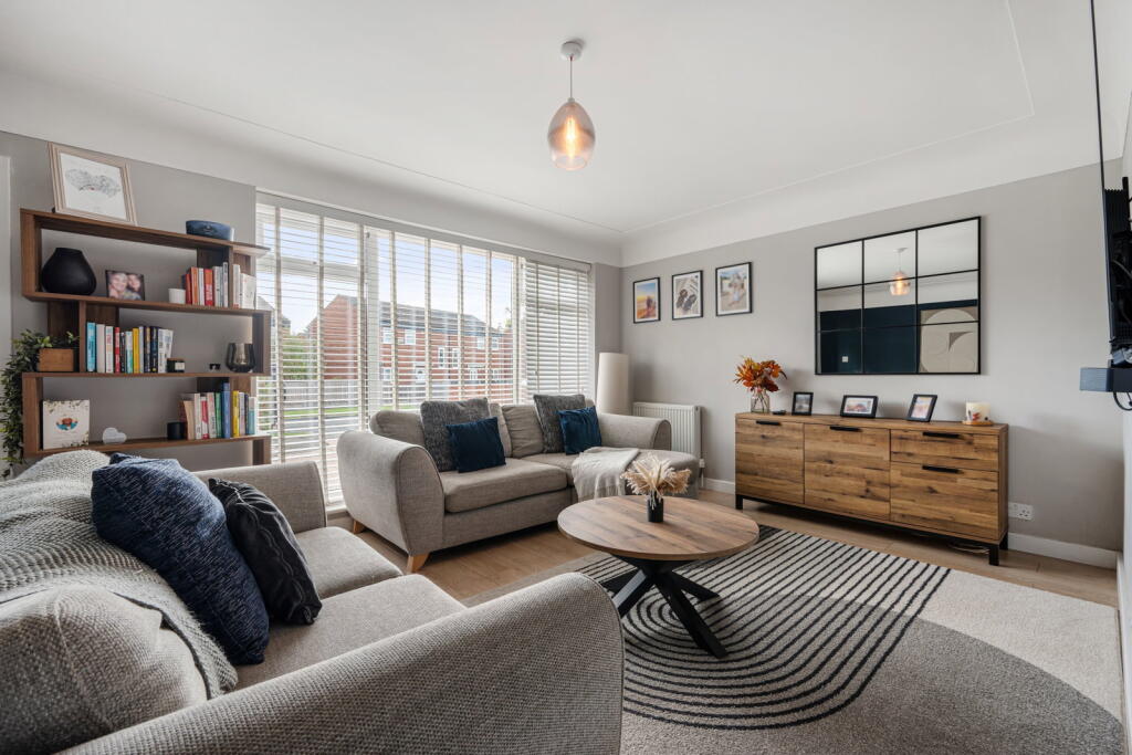 House in Pensby, Liverpool City Region - View 2