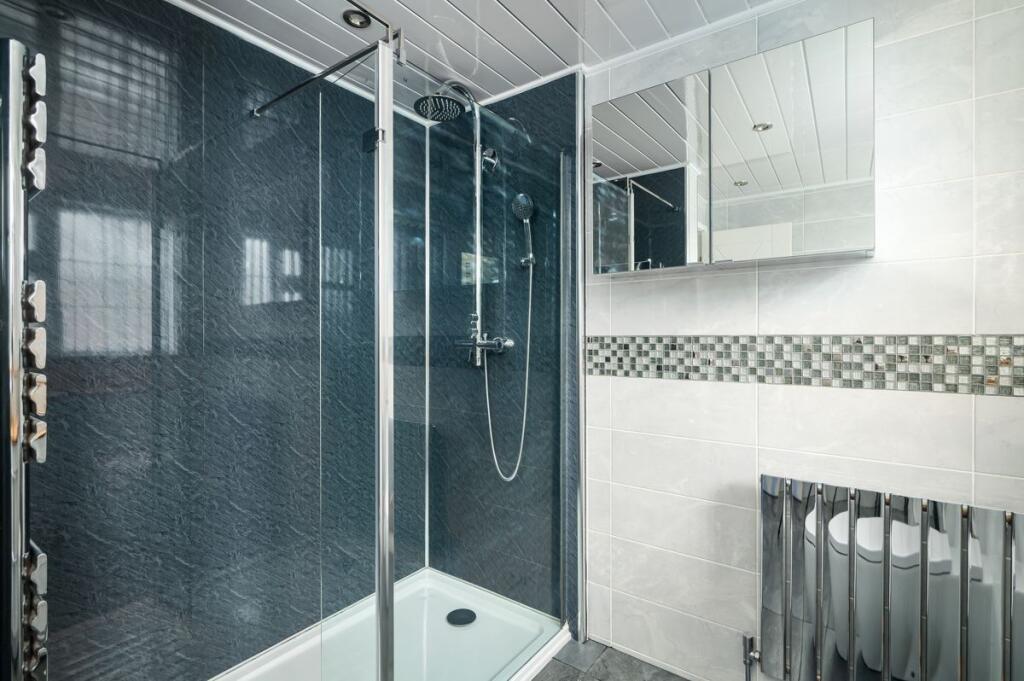 Additional image 19 of Moorside Gardens, Drighlington, Bradford