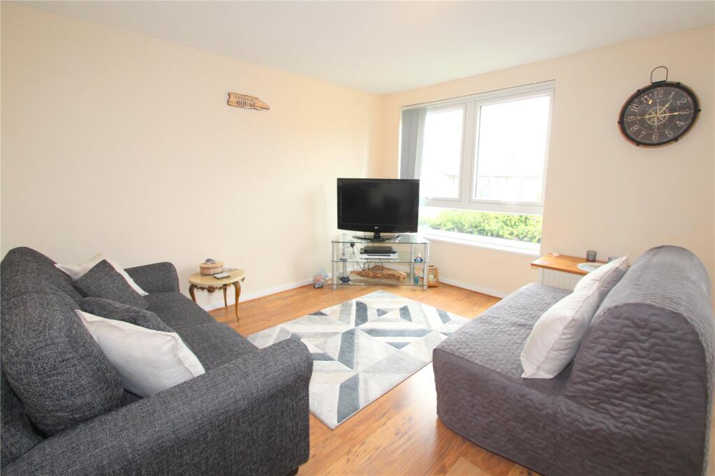 Apartment in North Tyneside, Cullercoats - View 2