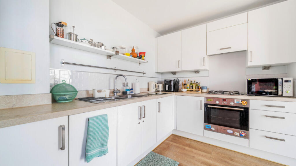 Apartment in London - View 2