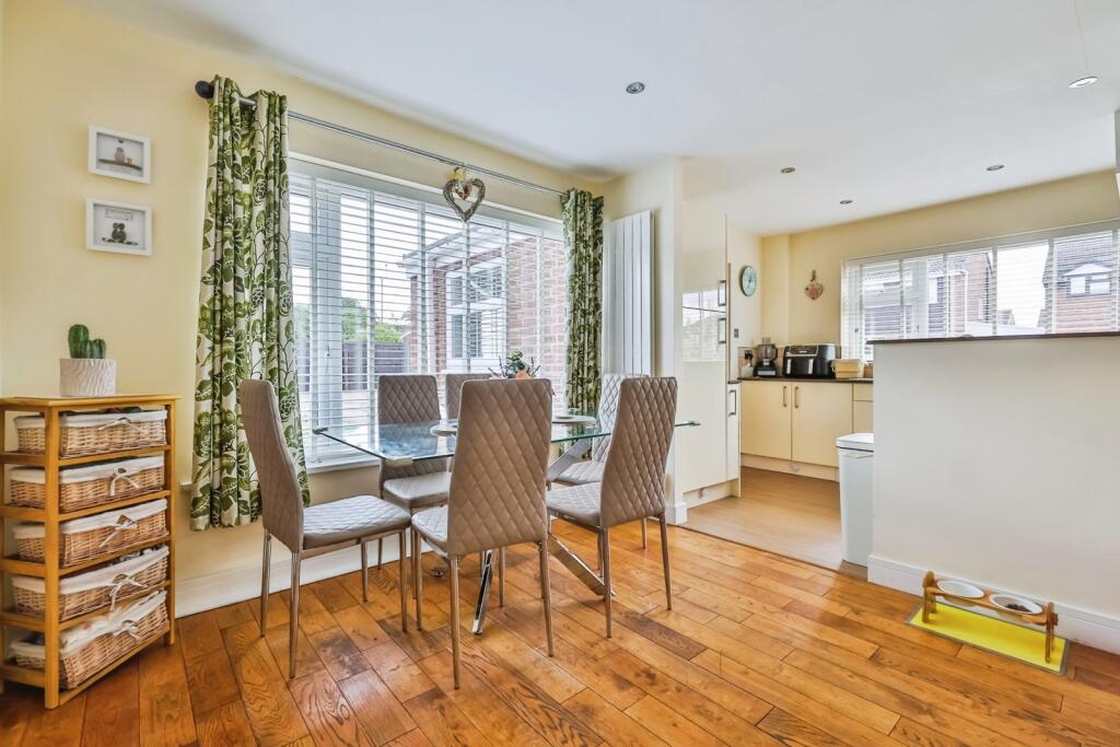 House in Nottingham, Silverdale - More