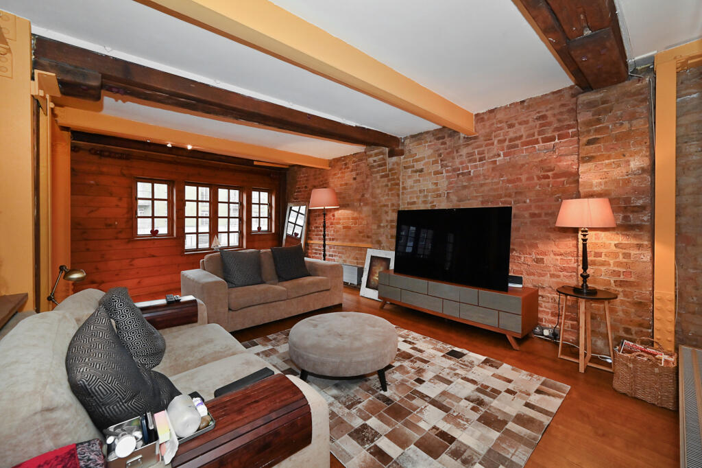 Main image of property: 136 Narrow Street, Limehouse, E14