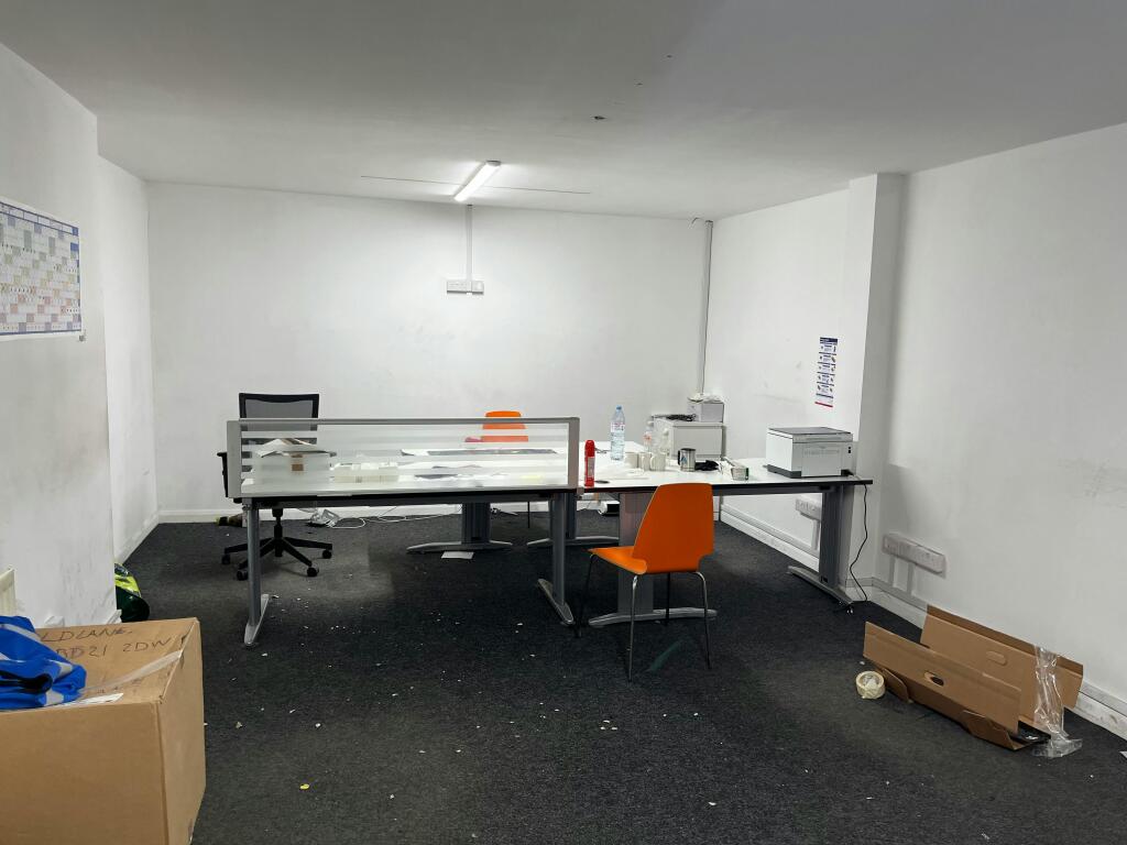 2C Tomo - GF Office.jpg