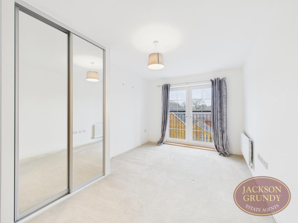 Apartment in Daventry, West Northamptonshire - View 3