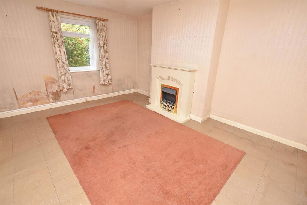 Church Square, Bromborough photo 2