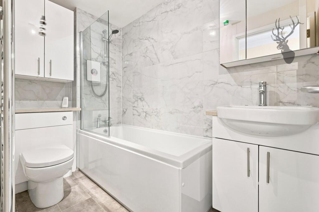 Apartment in London - View 5