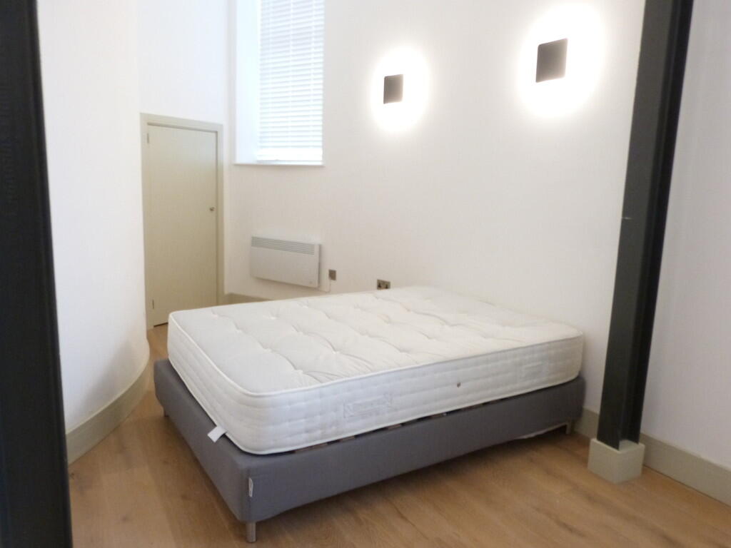 Apartment in Worcester - View 5