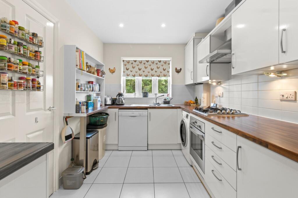 House in Wealden, Crowborough - View 4