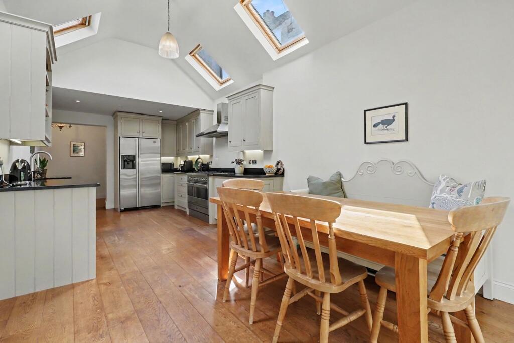 House in East Molesey, Thames Ditton - View 4