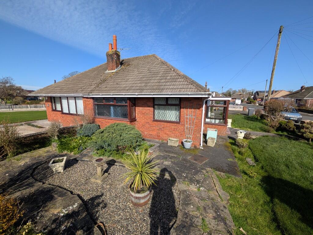 Main image of property: Sandicroft Avenue, FY6