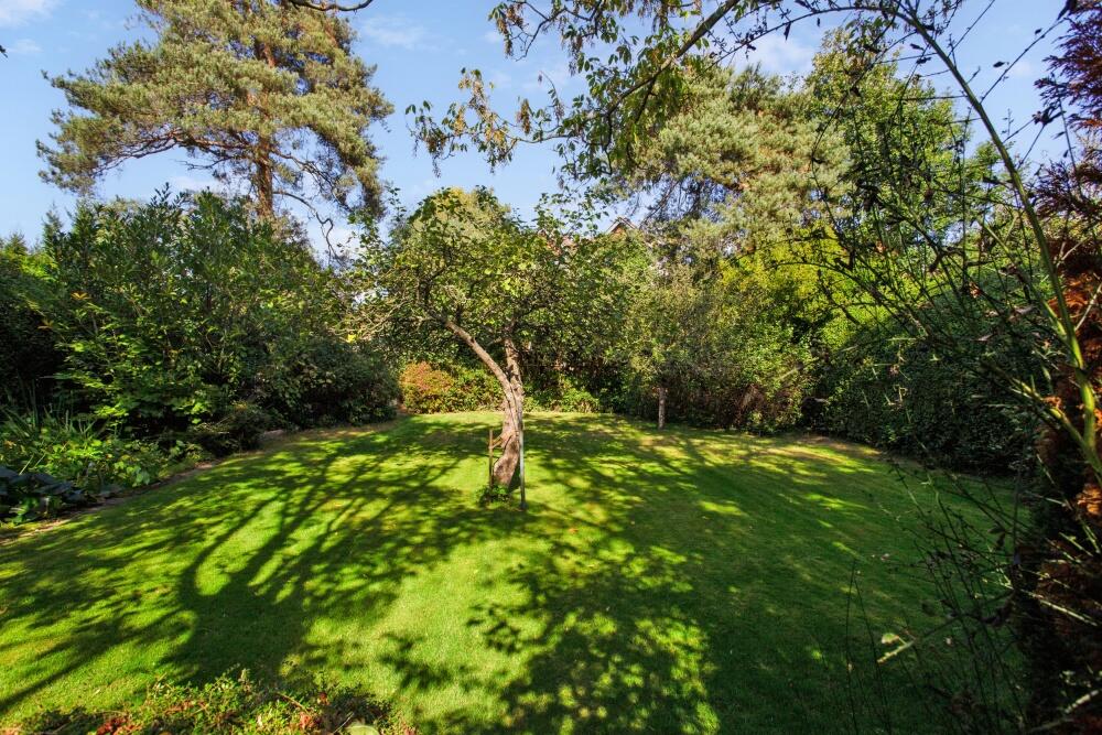 Richings Way, Iver, SL0 photo 4