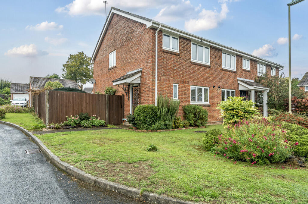 Main image of property: Periwinkle Close, Lindford, Hampshire, GU35