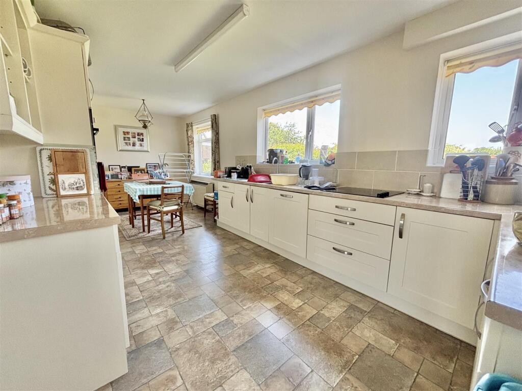 Sea View Road, Upton, Poole photo 3