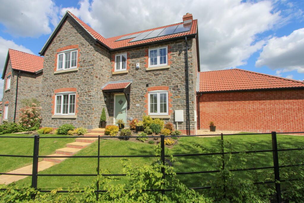 Main image of property: Hartill Gardens, Chipping Sodbury, BS37