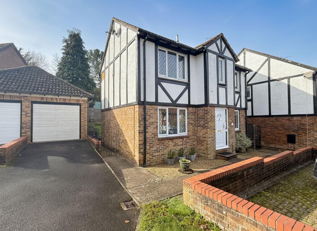 Main image of property: Pennine Gardens, Dibden Purlieu, SO45