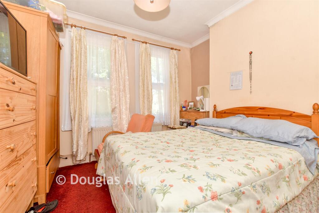 Apartment in London, Chapel End, Highams Park - View 3