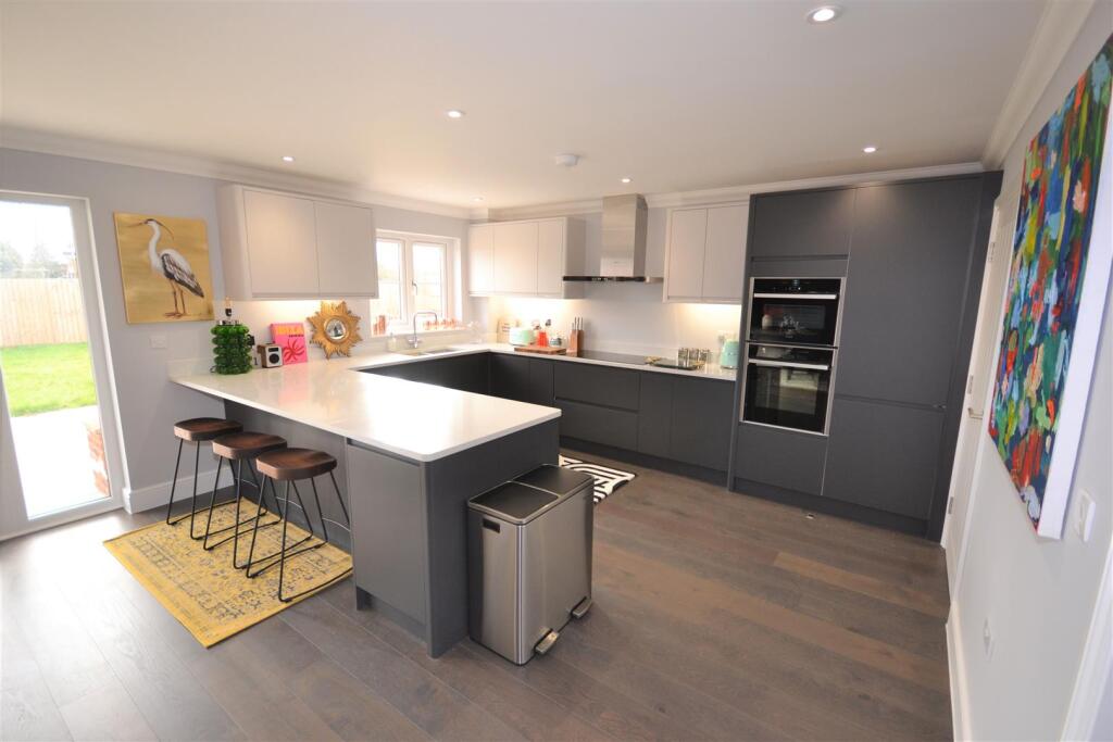 No. 5 Charwood Mews, Stoney Hills photo 4