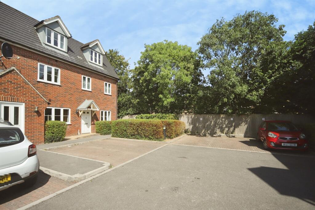 Apartment in Taunton - View 5