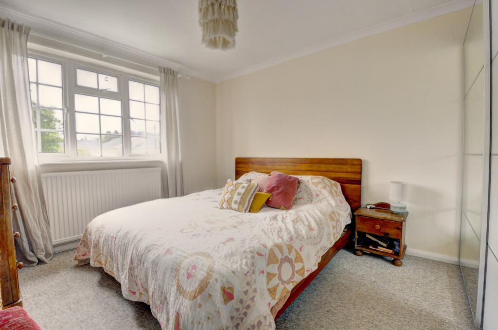 House in Hemel Hempstead - More