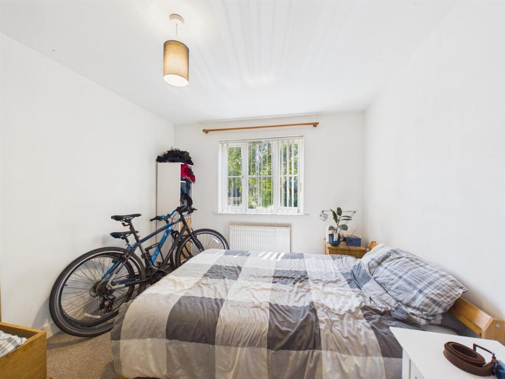 Apartment in Bristol - More