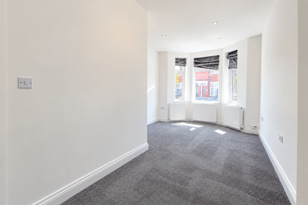 Apartment in Watford - View 5
