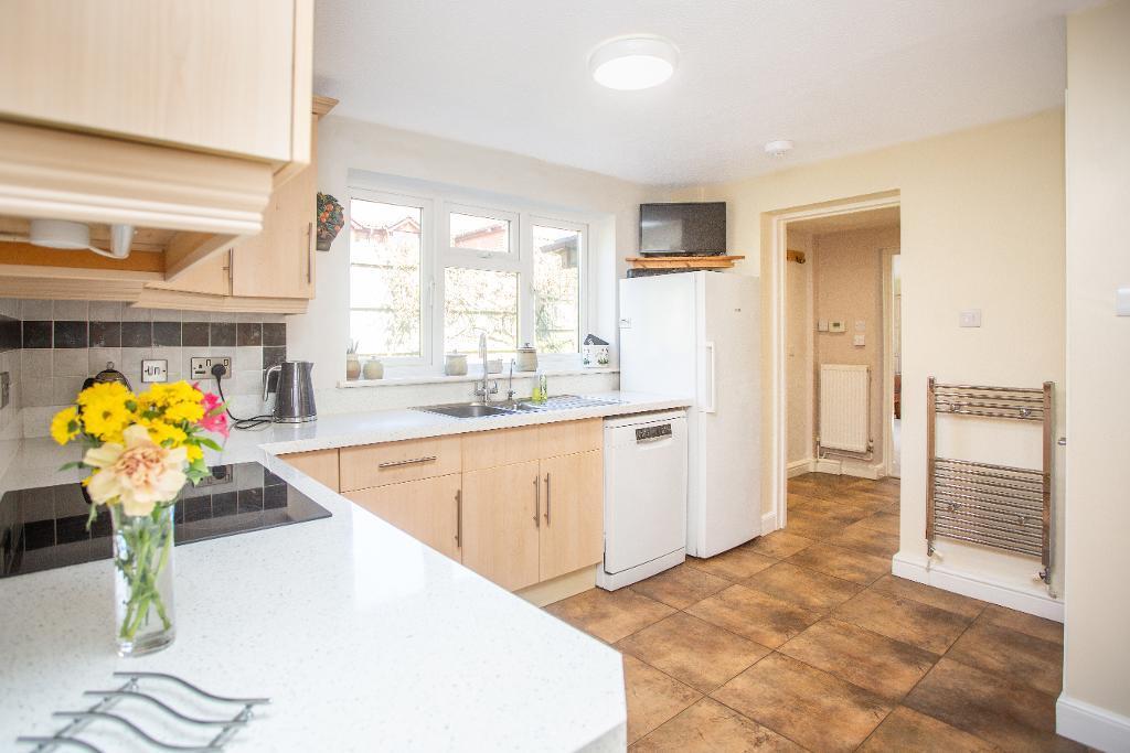 Hawthorne Close, Heathfield, East Sussex, TN21 8HP photo 4