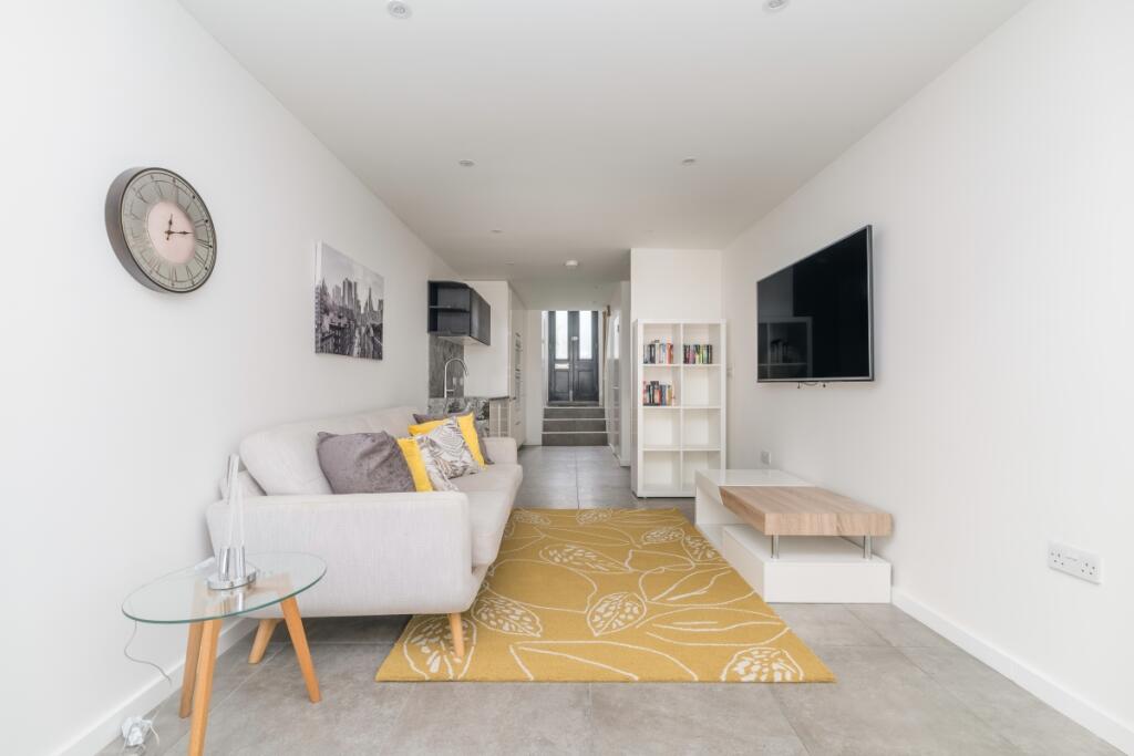 2 bedroom terraced house for rent