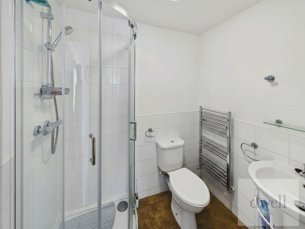 Apartment in Leeds, Silverdale, Guiseley - More