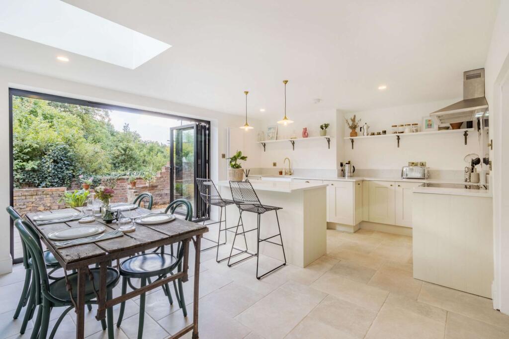 House in Salisbury - View 2