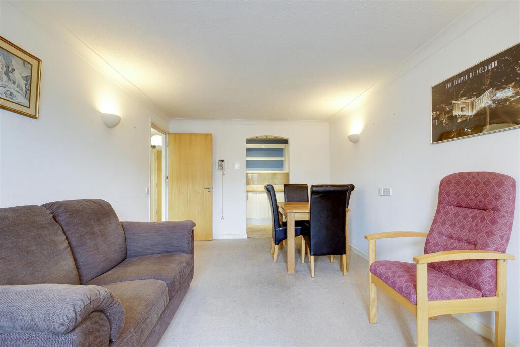 Gordon Hill, Enfield photo 4
