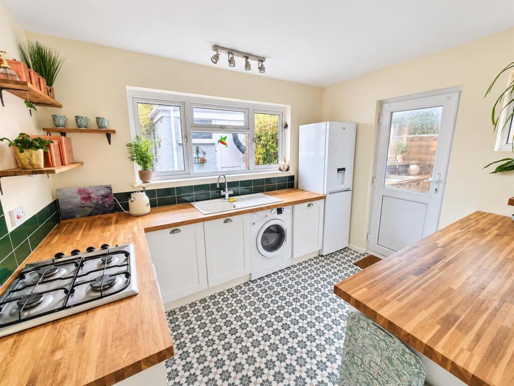 House in Gosport, Lee-on-the-Solent - View 3