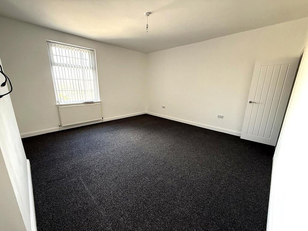 Additional image 4 of Bradford Road, Shipley, BD18