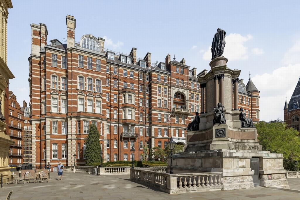 Apartment in London - View 5
