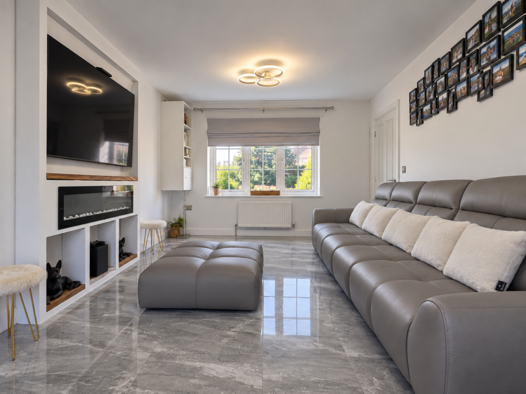 House in South Holland, Holbeach - More