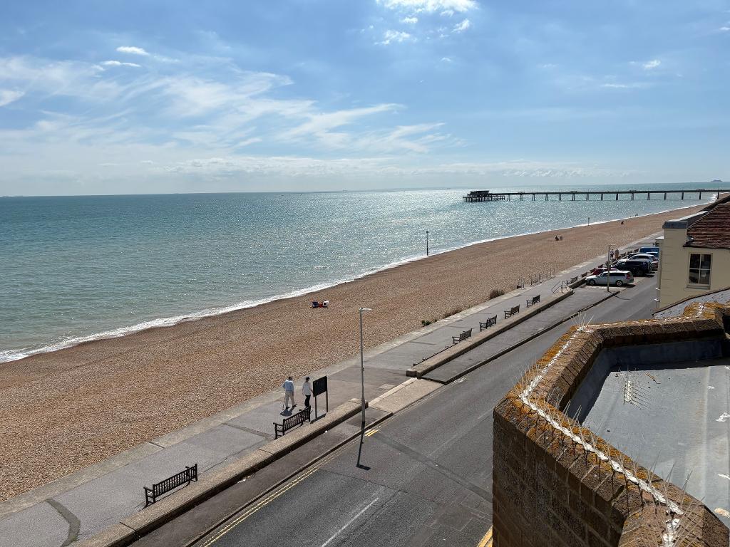 Apartment in Dover, Deal - View 4