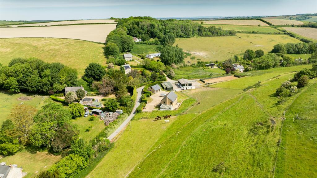 18.33 ACRES, OUTBUILDINGS AND SAND SCHOOL - Newbarn Lane, Gatcombe - More