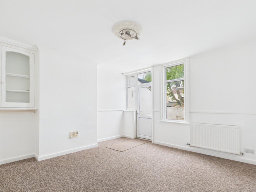 House in Portsmouth - View 4