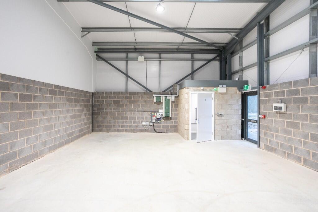 563 sq ft unit