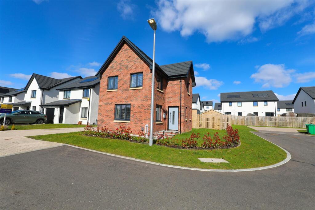 Main image of property: Lawder Gardens, Glenrothes