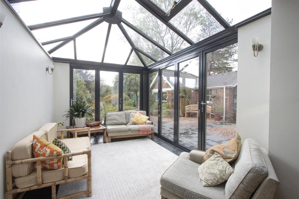 House in Chesterfield, Derbyshire - View 5
