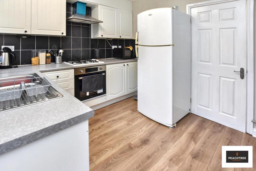 House in Paisley, Renfrewshire - More